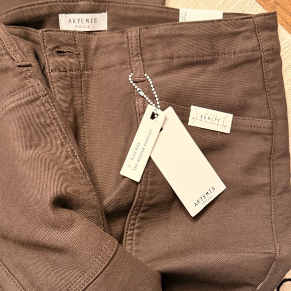 Tummy Control High Rise Bootcut Jeans - Picture 8 of 9